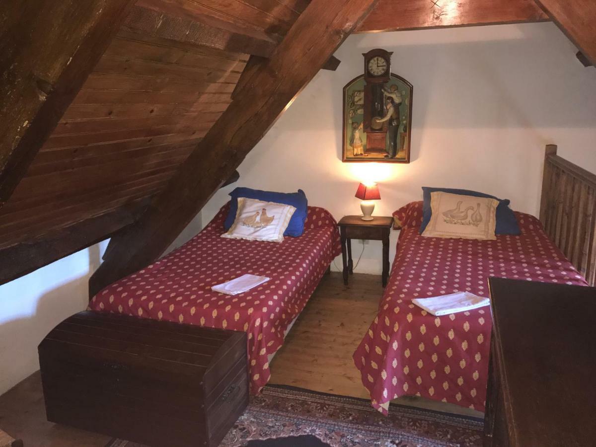 Manoir De Kerliviry Bed & Breakfast Cleder Exterior photo